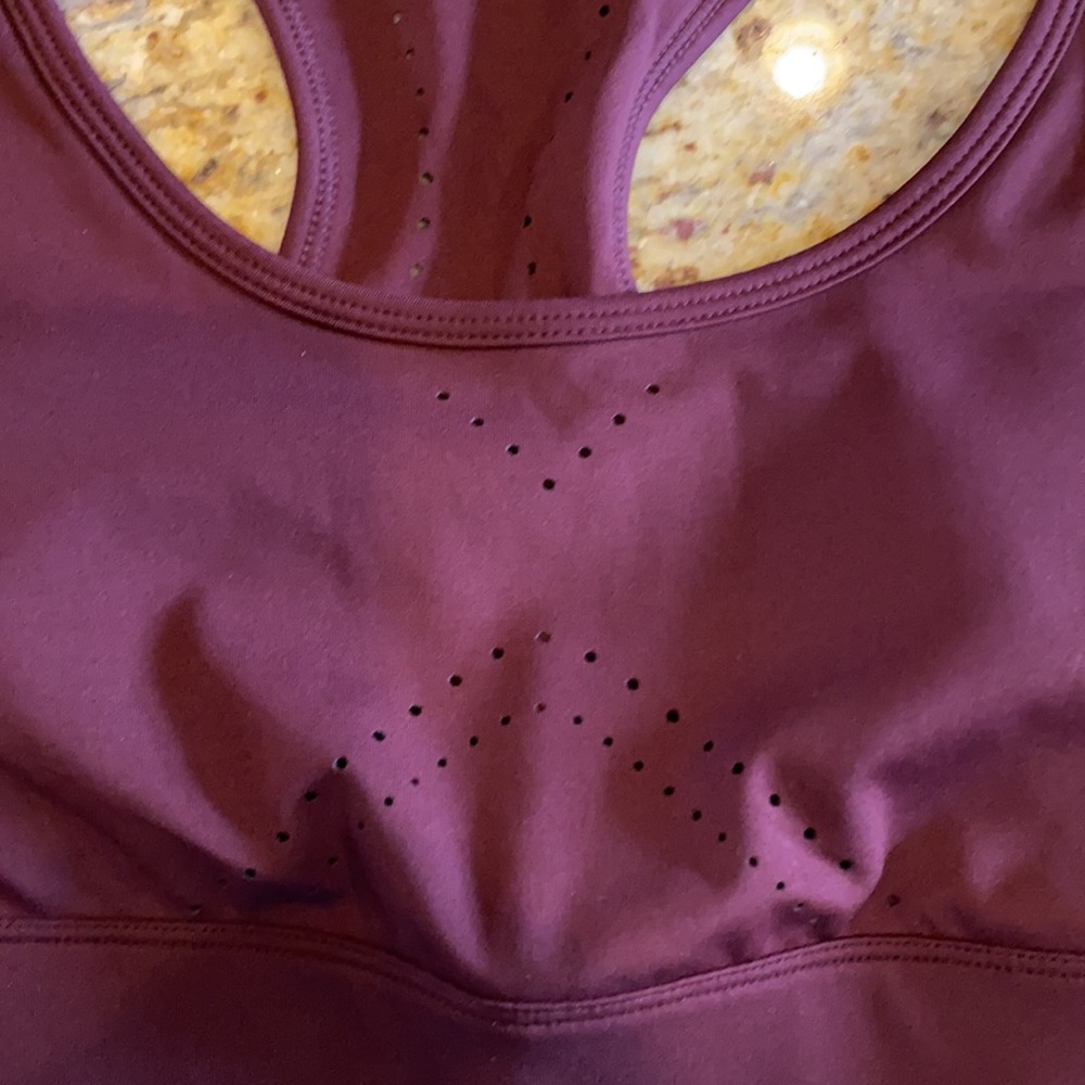 Women’s Maroon sports bra - Picture 2 of 5